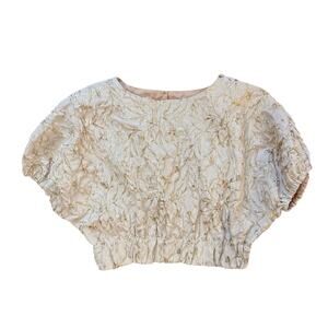 Self contrast embroidered puff sleeve crop top